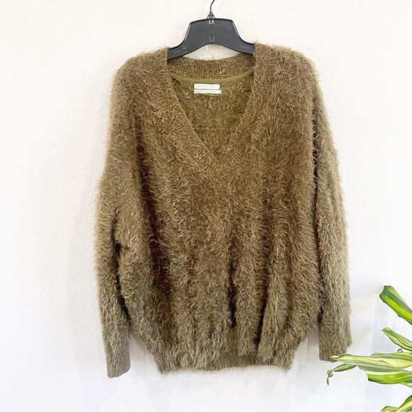 Urban Outfitters Brown Fuzzy V-Neck Sweater Long Sleeve Soft Knit Sz S - Picture 2 of 10